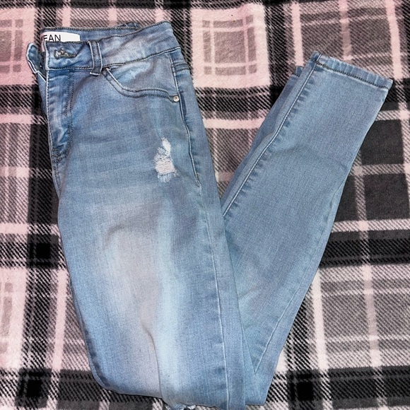 Enjean Denim Collection Distressed Jeans Juniors - Picture 4 of 5